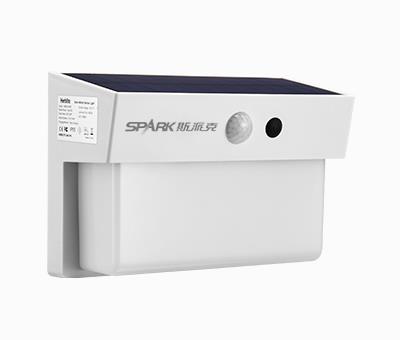 Aurinkoenergian Smart Wall Lamp- -4- 曹千红 suorituskykyominaisuudet